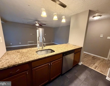 7 Kenwood Drive - Photo Thumbnail 8