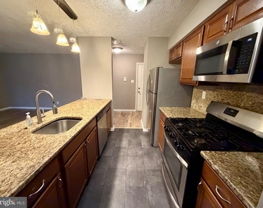 7 Kenwood Drive - Photo Thumbnail 6