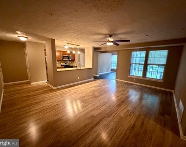 7 Kenwood Drive - Photo Thumbnail 2
