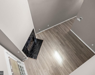319 Tavistock - Photo Thumbnail 6