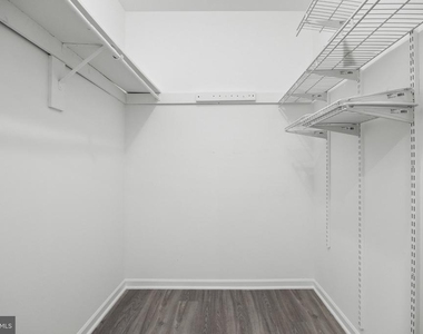 319 Tavistock - Photo Thumbnail 21