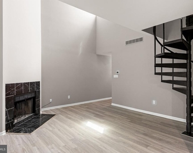 319 Tavistock - Photo Thumbnail 7