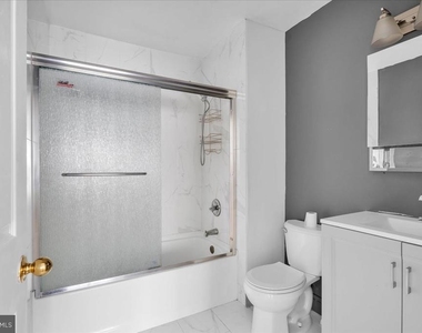 10 Franklin Place - Photo Thumbnail 19