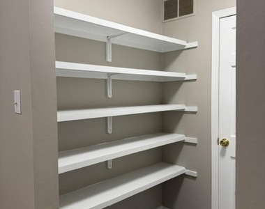 324 Dawson Street - Photo Thumbnail 7