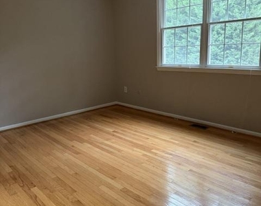 324 Dawson Street - Photo Thumbnail 12