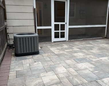 324 Dawson Street - Photo Thumbnail 13