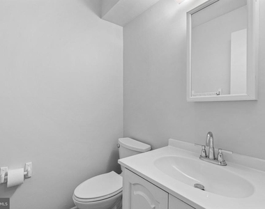 206 A Chaucer Court - Photo Thumbnail 11