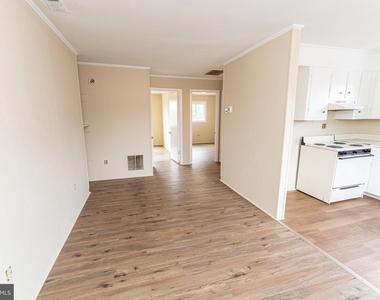 516 Bay Street - Photo Thumbnail 8