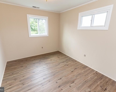516 Bay Street - Photo Thumbnail 21