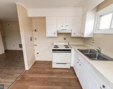 516 Bay Street - Photo Thumbnail 11