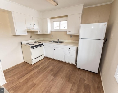 516 Bay Street - Photo Thumbnail 10
