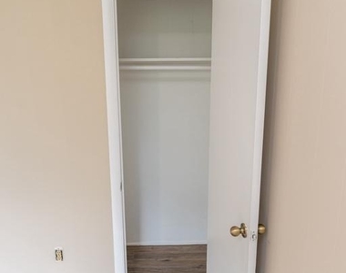 516 Bay Street - Photo Thumbnail 17
