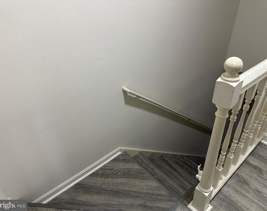 241 Merrbaugh Drive - Photo Thumbnail 8