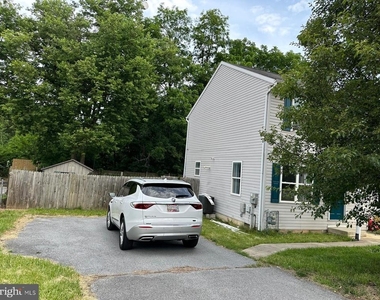 241 Merrbaugh Drive - Photo Thumbnail 1
