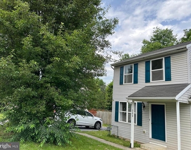 241 Merrbaugh Drive - Photo Thumbnail 2
