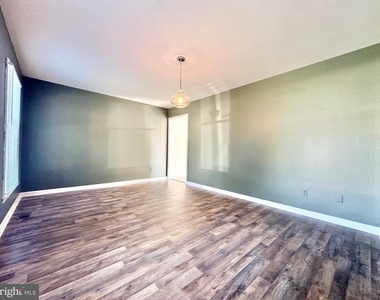 8337 Colony Circle - Photo Thumbnail 13