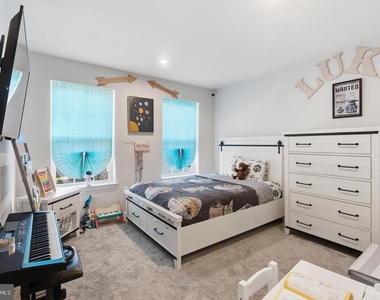 10414 John Glenn Street - Photo Thumbnail 20
