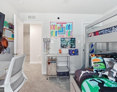 10414 John Glenn Street - Photo Thumbnail 23