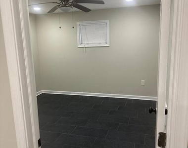 8007 Prince Georges Drive - Photo Thumbnail 19