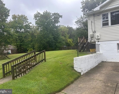 8007 Prince Georges Drive - Photo Thumbnail 10