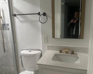 8007 Prince Georges Drive - Photo Thumbnail 15