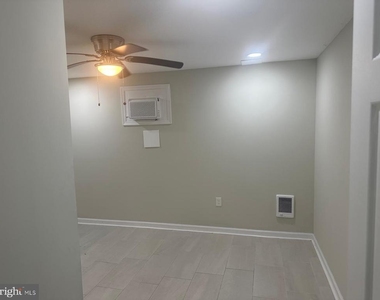 8007 Prince Georges Drive - Photo Thumbnail 17