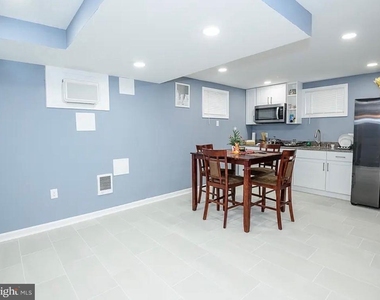 8007 Prince Georges Drive - Photo Thumbnail 3