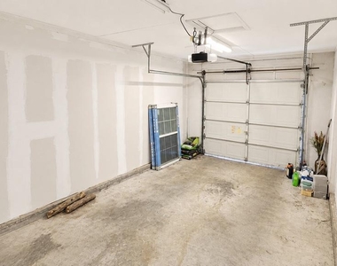 4105 Farmer Place - Photo Thumbnail 11