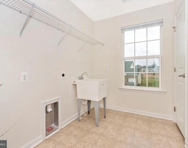 13910 Shannock Lane - Photo Thumbnail 26