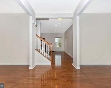 13910 Shannock Lane - Photo Thumbnail 7