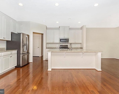 13910 Shannock Lane - Photo Thumbnail 2
