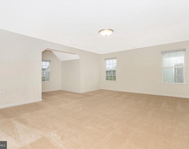 13910 Shannock Lane - Photo Thumbnail 23
