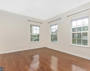13910 Shannock Lane - Photo Thumbnail 12
