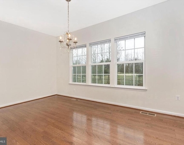 13910 Shannock Lane - Photo Thumbnail 6
