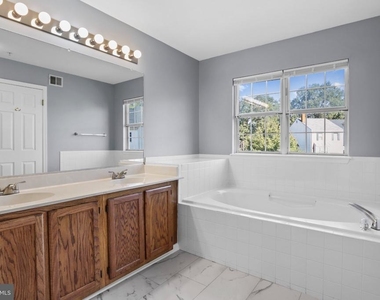 11420 Hermosa Drive - Photo Thumbnail 16