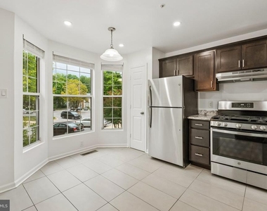 10737 Kitchener Court - Photo Thumbnail 8