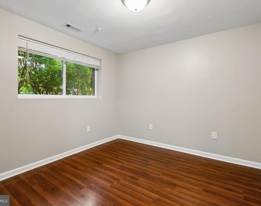 10737 Kitchener Court - Photo Thumbnail 17