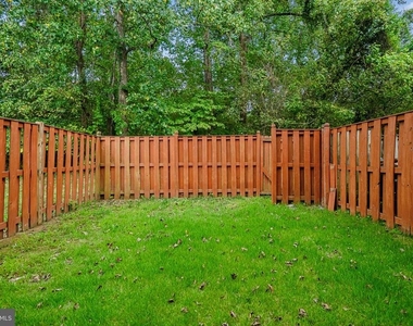 10737 Kitchener Court - Photo Thumbnail 22