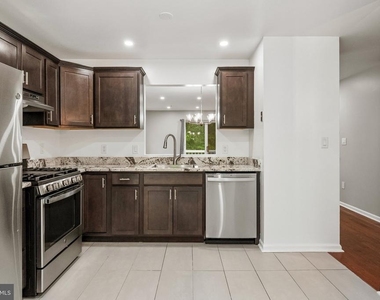 10737 Kitchener Court - Photo Thumbnail 6