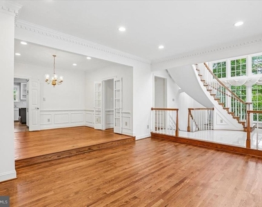 8912 Barrowgate Court - Photo Thumbnail 2