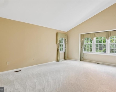 8912 Barrowgate Court - Photo Thumbnail 11