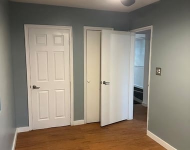 8411 11th Avenue - Photo Thumbnail 4