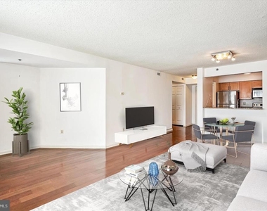 10101 Grosvenor Place - Photo Thumbnail 16