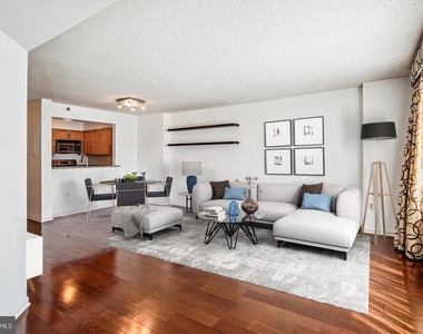 10101 Grosvenor Place - Photo Thumbnail 7