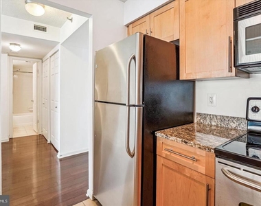 10101 Grosvenor Place - Photo Thumbnail 4