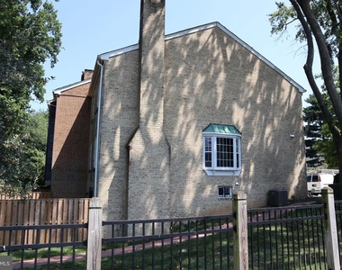 10951 Amherst Avenue - Photo Thumbnail 31