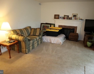 10951 Amherst Avenue - Photo Thumbnail 23