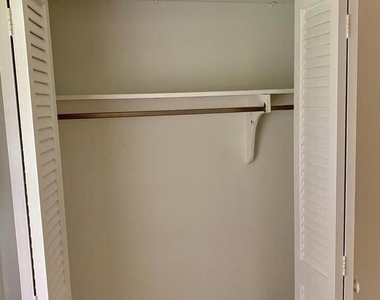 6414 Wilson Lane - Photo Thumbnail 16