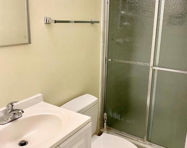 6414 Wilson Lane - Photo Thumbnail 25