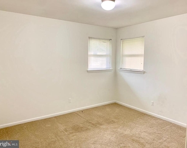 6414 Wilson Lane - Photo Thumbnail 11